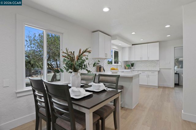196 N Bella Monte Ave, Bay Point, CA 94565