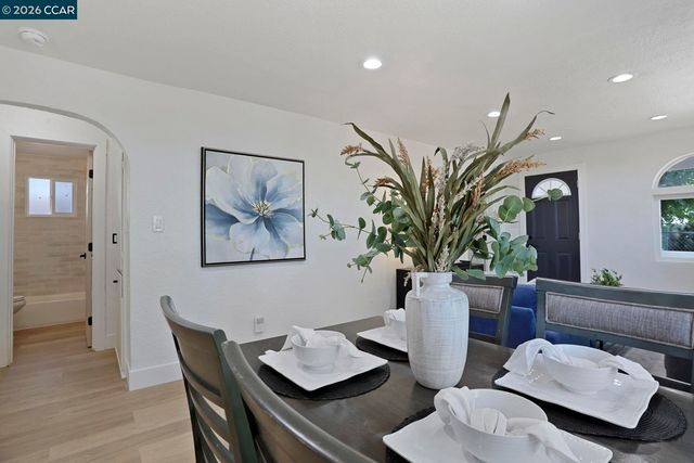 196 N Bella Monte Ave, Bay Point, CA 94565