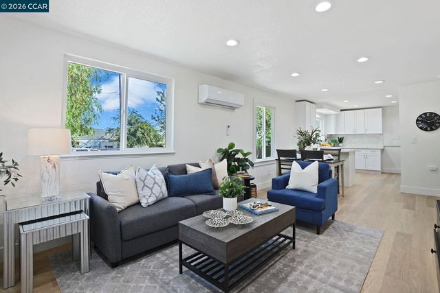 196 N Bella Monte Ave, Bay Point, CA 94565