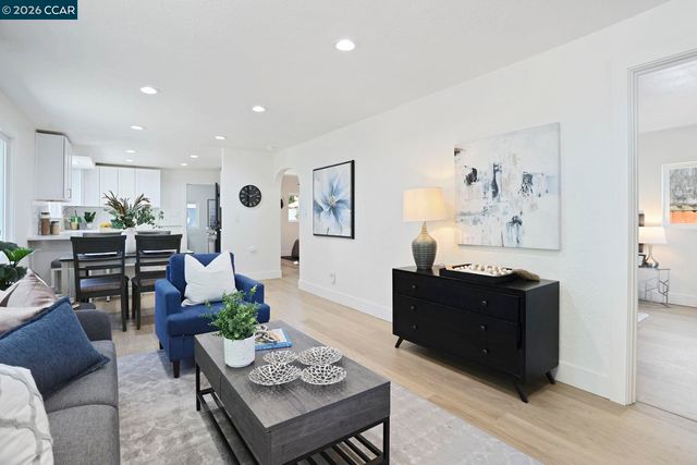 196 N Bella Monte Ave, Bay Point, CA 94565
