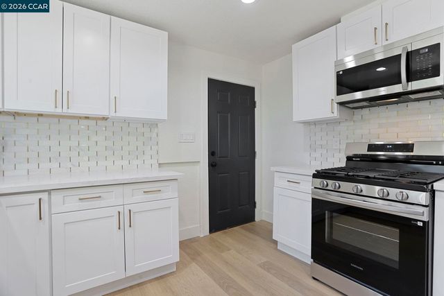 196 N Bella Monte Ave, Bay Point, CA 94565