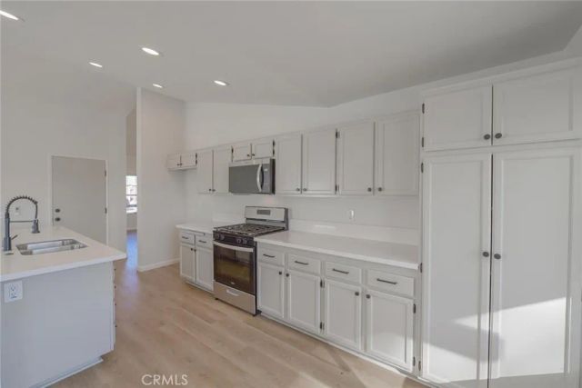 12993 Sundown Road, Victorville, CA 92392