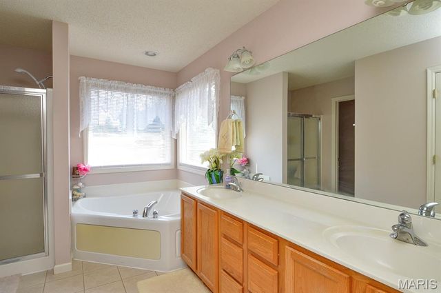 3567 Sky Hawk Drive, Shiloh, IL 62221