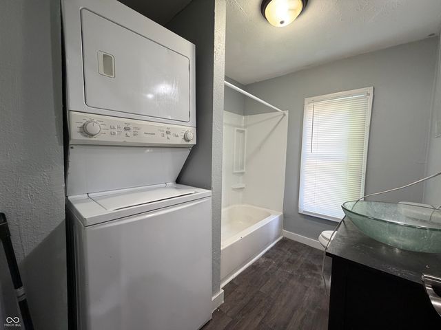 2105 Arrow Avenue, Anderson, IN 46016