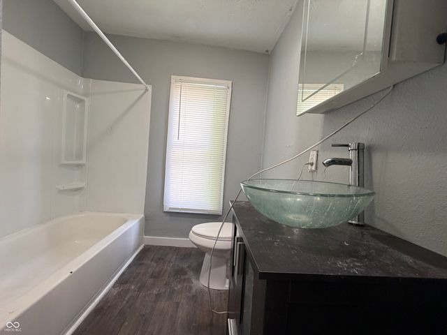 2105 Arrow Avenue, Anderson, IN 46016