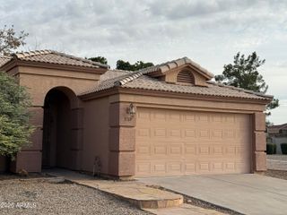 1369 S Monterey Street, Gilbert, AZ 85233