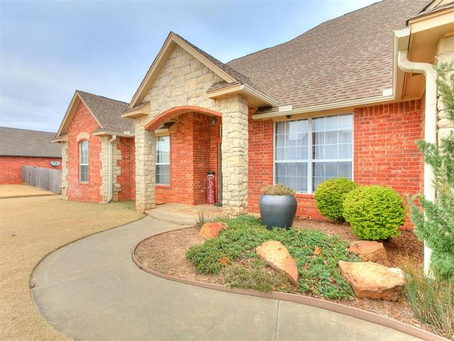 726 Silver Tree Drive, Choctaw, OK 73020