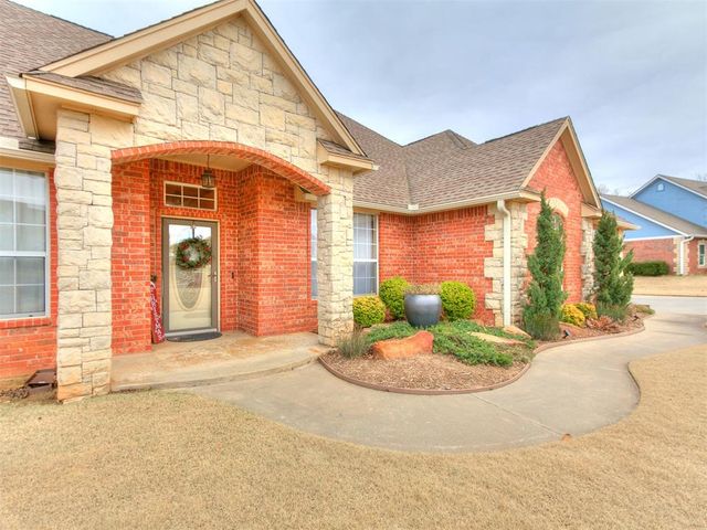 726 Silver Tree Drive, Choctaw, OK 73020