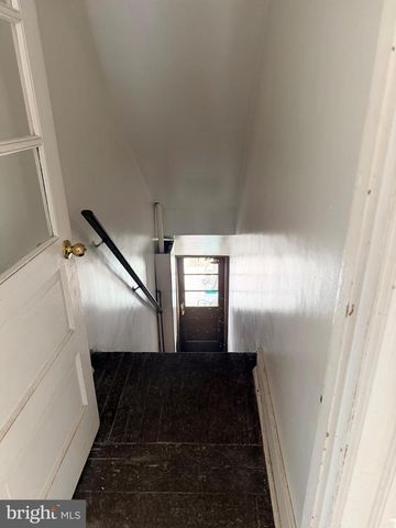 6 N MAIN ST, Richlandtown, PA 18955