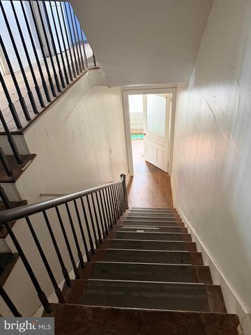 6 N MAIN ST, Richlandtown, PA 18955