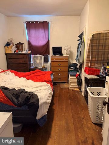 6 N MAIN ST, Richlandtown, PA 18955