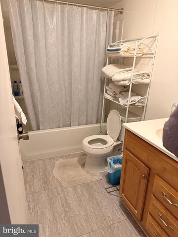 6 N MAIN ST, Richlandtown, PA 18955