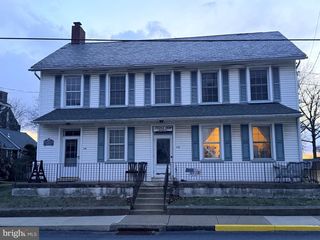 6 N MAIN ST, Richlandtown, PA 18955