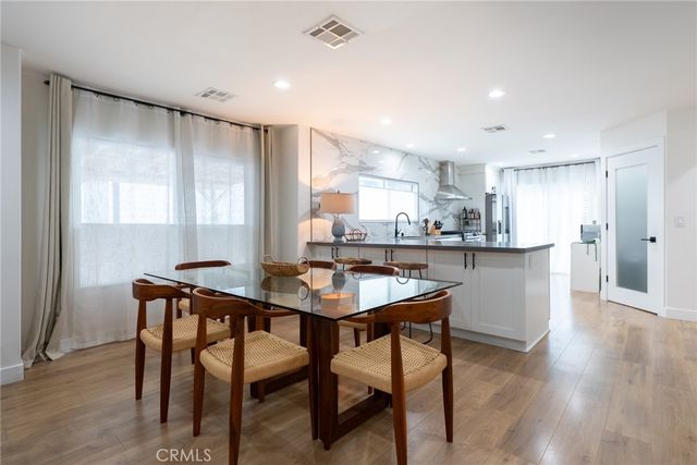 135 N Vendome Street, Los Angeles, CA 90026