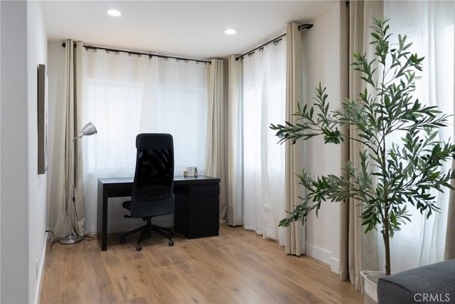 135 N Vendome Street, Los Angeles, CA 90026