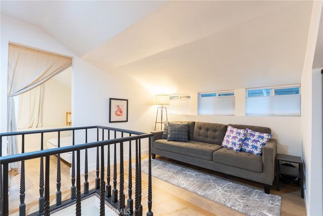 135 N Vendome Street, Los Angeles, CA 90026