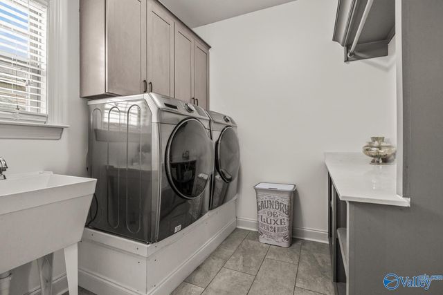 371 Spencer Lakes Drive, Meridianville, AL 35759