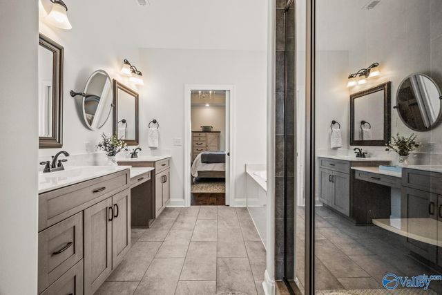 371 Spencer Lakes Drive, Meridianville, AL 35759