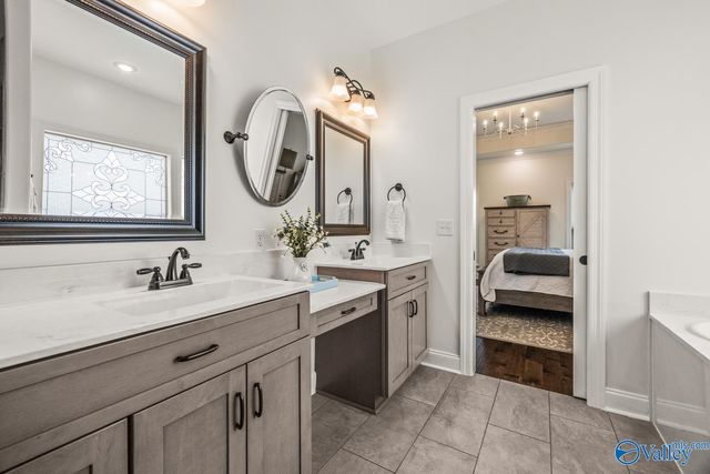 371 Spencer Lakes Drive, Meridianville, AL 35759