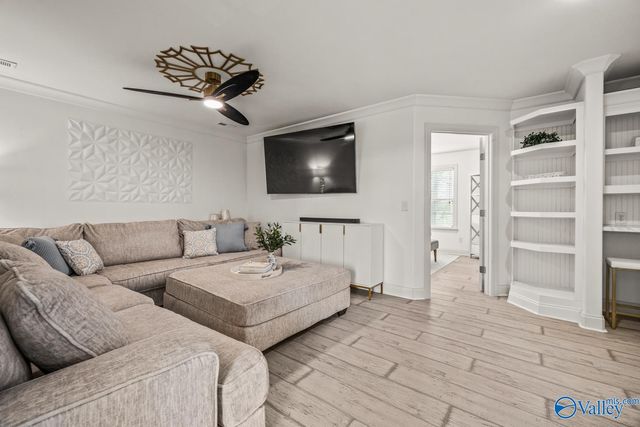 371 Spencer Lakes Drive, Meridianville, AL 35759