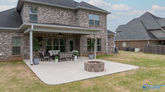 371 Spencer Lakes Drive, Meridianville, AL 35759