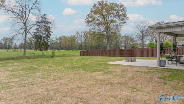 371 Spencer Lakes Drive, Meridianville, AL 35759