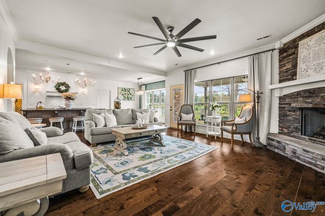 371 Spencer Lakes Drive, Meridianville, AL 35759