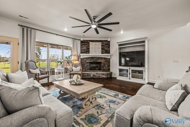 371 Spencer Lakes Drive, Meridianville, AL 35759