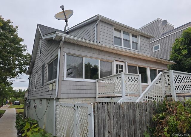 54 Oak Beach Road, Oak Beach, NY 11702