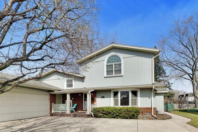 1531 S Princeton Avenue, Arlington Heights, IL 60005