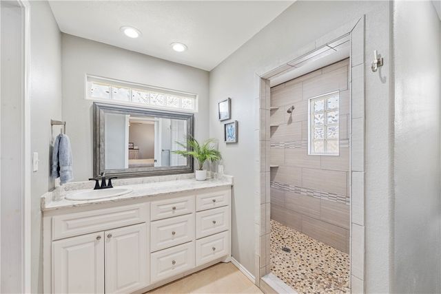 512 Rockport Channel, Port Aransas, TX 78373