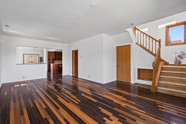 5230 S Lockwood Avenue, Chicago, IL 60638