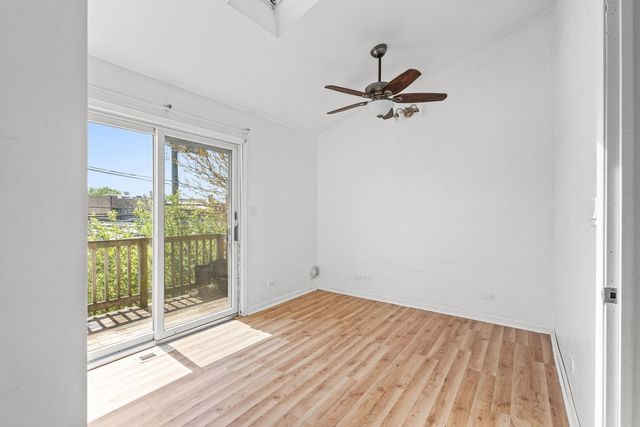 5230 S Lockwood Avenue, Chicago, IL 60638