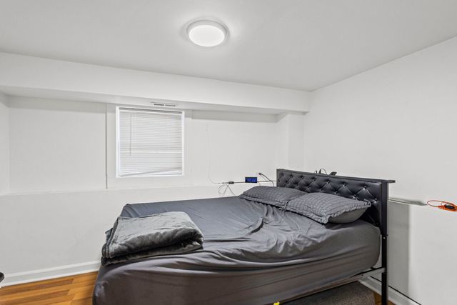 5230 S Lockwood Avenue, Chicago, IL 60638