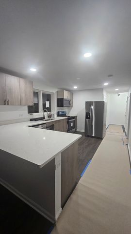 5230 S Lockwood Avenue, Chicago, IL 60638