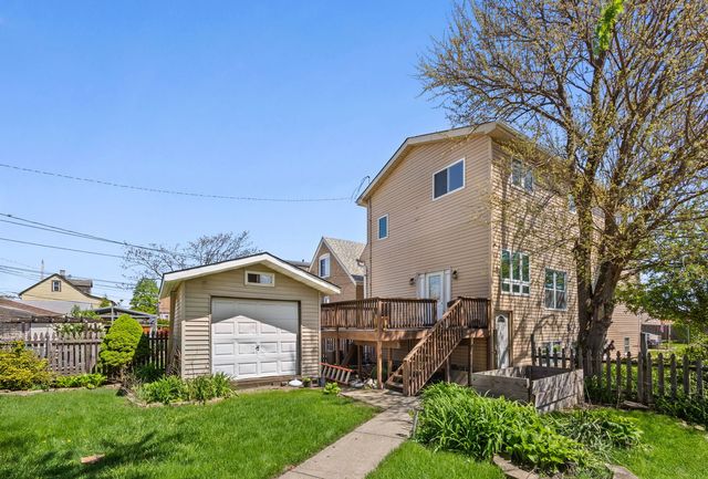 5230 S Lockwood Avenue, Chicago, IL 60638