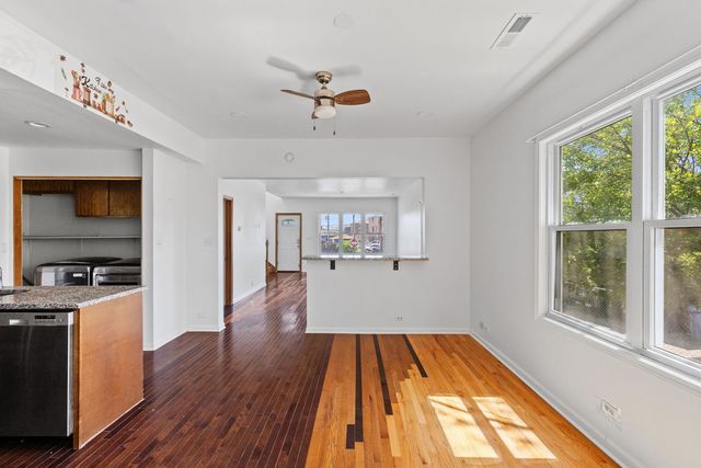 5230 S Lockwood Avenue, Chicago, IL 60638