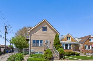 5230 S Lockwood Avenue, Chicago, IL 60638