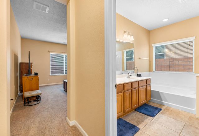 309 Valle Alto Drive NE, Rio Rancho, NM 87124