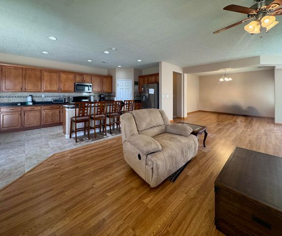 309 Valle Alto Drive NE, Rio Rancho, NM 87124