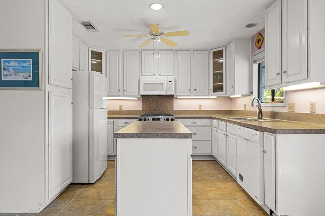 709 Tahiti Drive, Jefferson, TX 75657