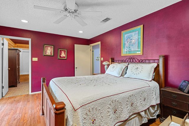 709 Tahiti Drive, Jefferson, TX 75657