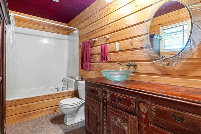 709 Tahiti Drive, Jefferson, TX 75657