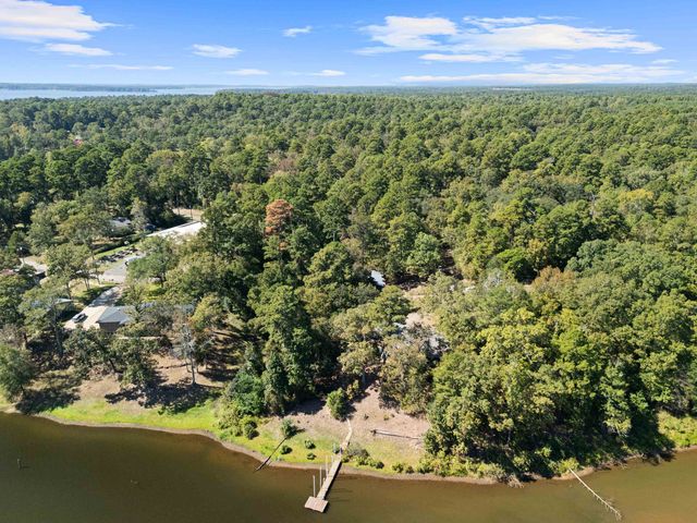 709 Tahiti Drive, Jefferson, TX 75657