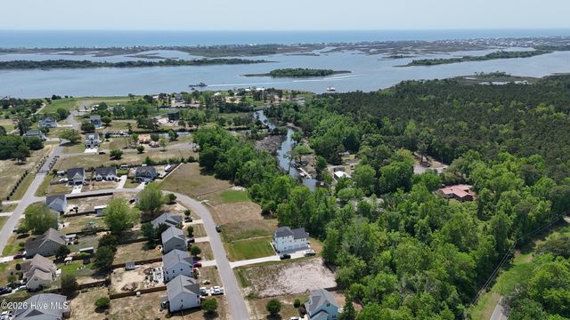 208 River Oats Court, Holly Ridge, NC 28445