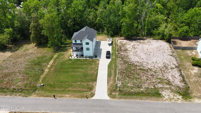 208 River Oats Court, Holly Ridge, NC 28445