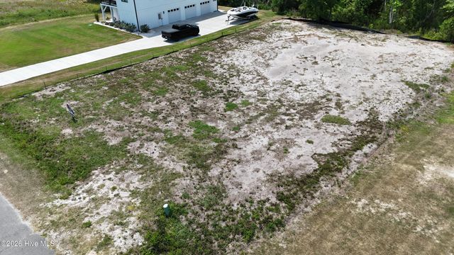 208 River Oats Court, Holly Ridge, NC 28445