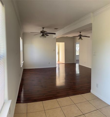 4911 Oleander Street B, Pasadena, TX 77586