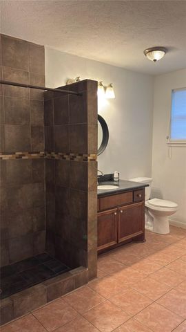 4911 Oleander Street B, Pasadena, TX 77586