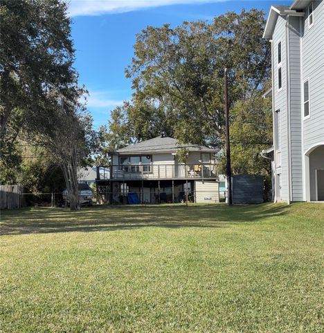 4911 Oleander Street B, Pasadena, TX 77586